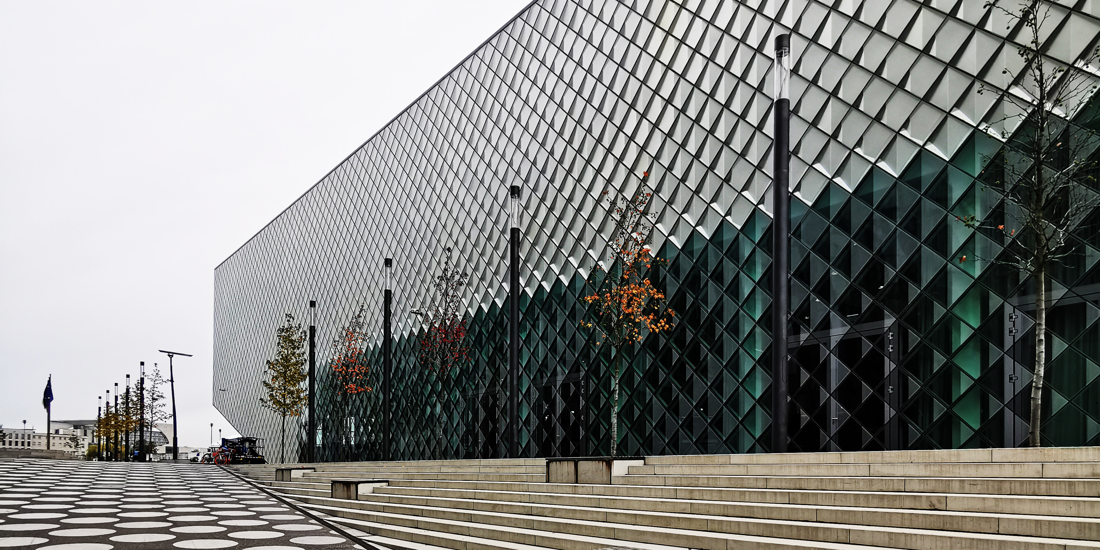 Foto der Fassade des Futuriums in Berlin