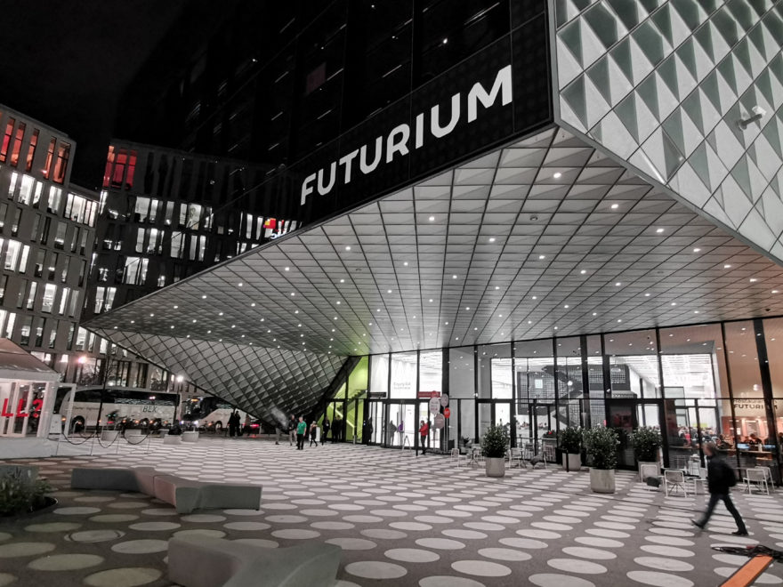 Foto des Eingangsbereiches vom Futurium
